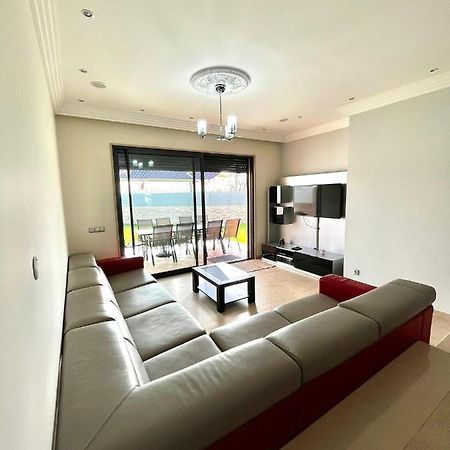 Funtastic Villa With Pool Αλμπουφέιρα Εξωτερικό φωτογραφία