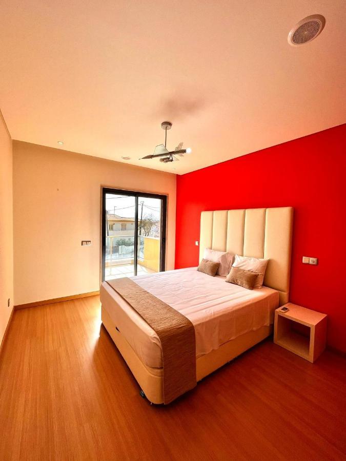 Funtastic Villa With Pool Αλμπουφέιρα Εξωτερικό φωτογραφία