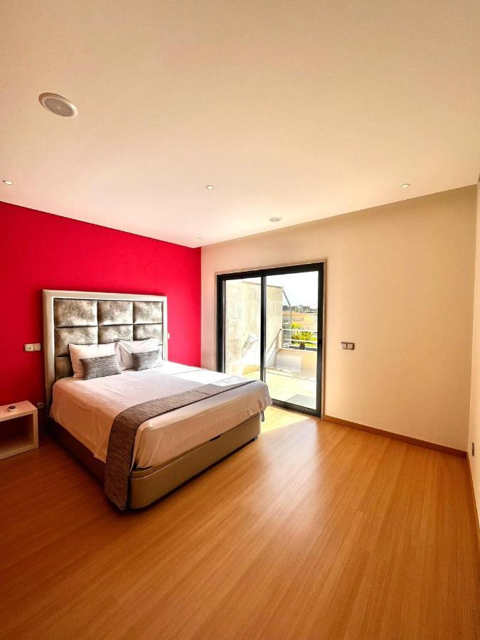 Funtastic Villa With Pool Αλμπουφέιρα Εξωτερικό φωτογραφία